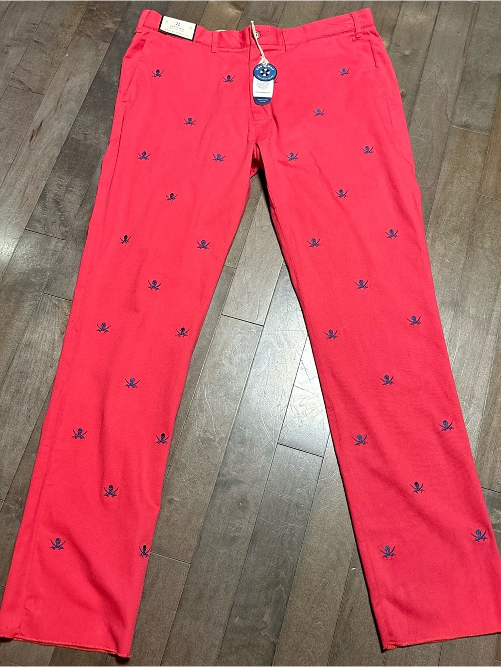 Castaway Harbor Pants Mens 40 UF Pink Calico Jack Skull Embroidered NWT